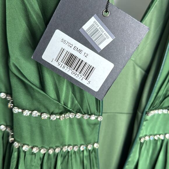 NWT IEENA for MAC DUGGAL 55702 Emerald Green Rhinestone Trim Puff Sleeve Gown - Picture 10 of 13